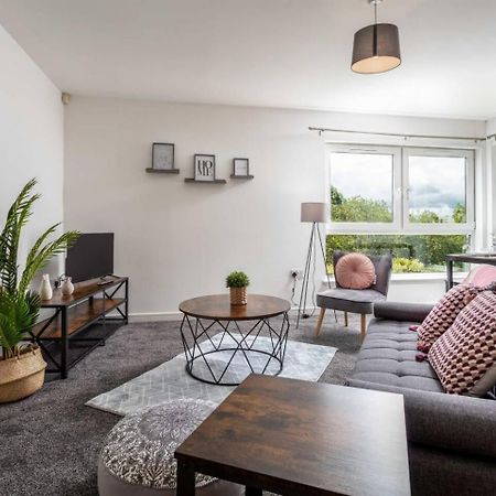 Walker Suite No 60 - Donnini Apartments Kilmarnock Bagian luar foto